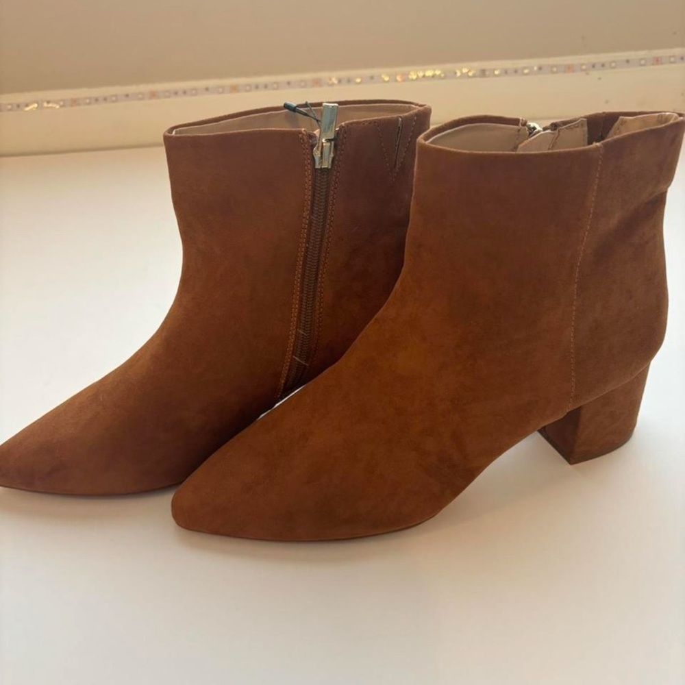 Elegant Tan Suede Ankle Booties